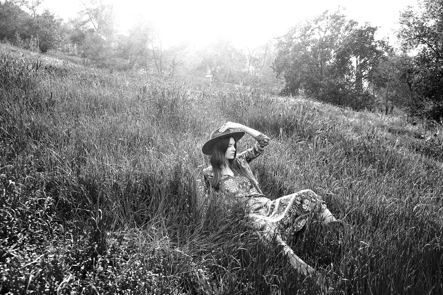 Natalie_fashion_field_01_B